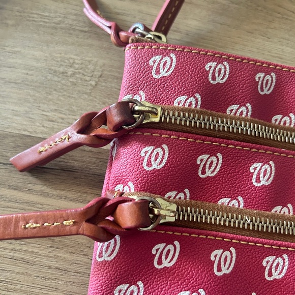 Dooney & Bourke Washington Nationals Crossbody Bag, MLB- EUC - Picture 2 of 10